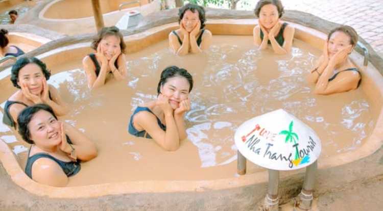 Vé bùn khoáng nóng I-Resort (Bồn từ 3-5 khách)